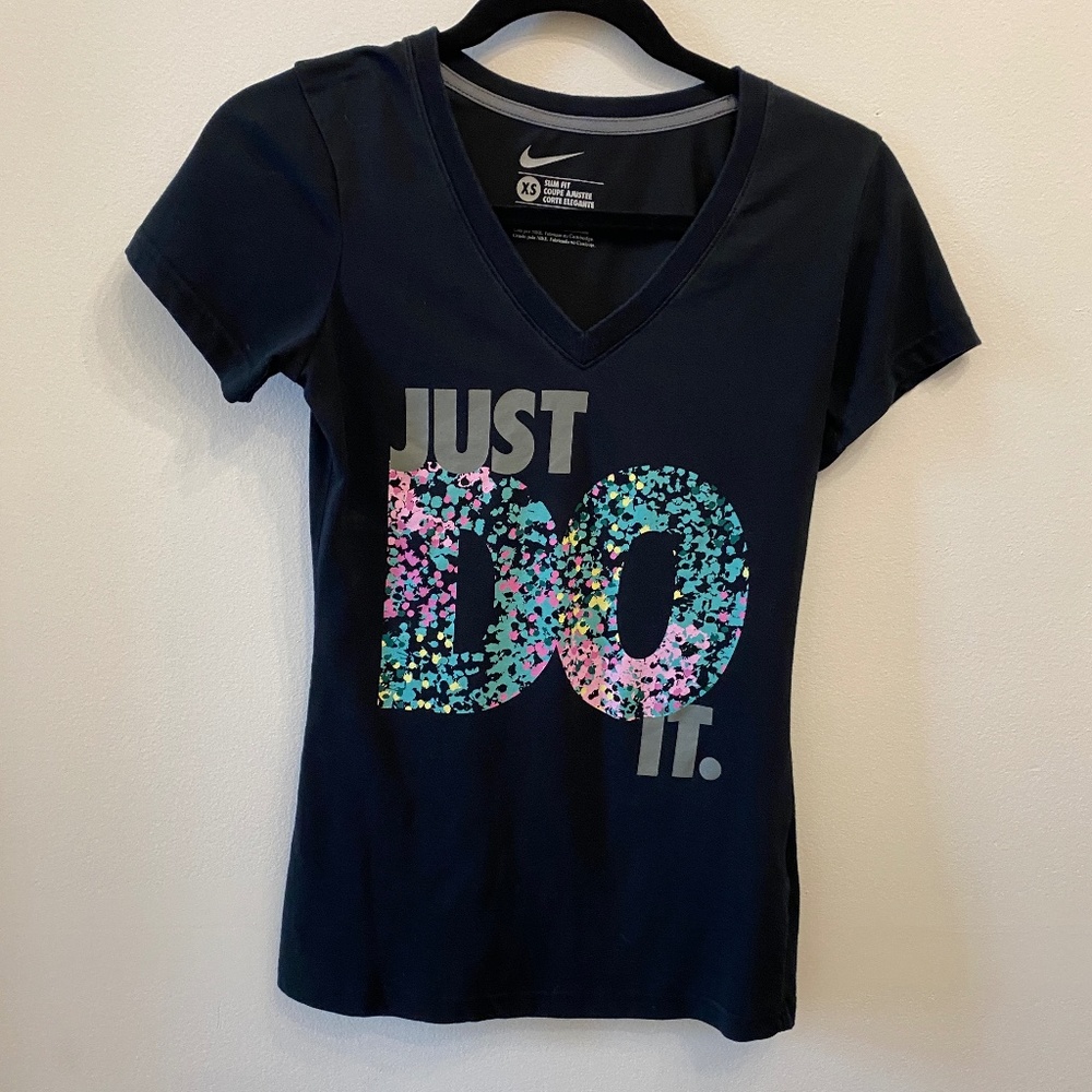 Nike "just do it" printed T in XS Slim Fit